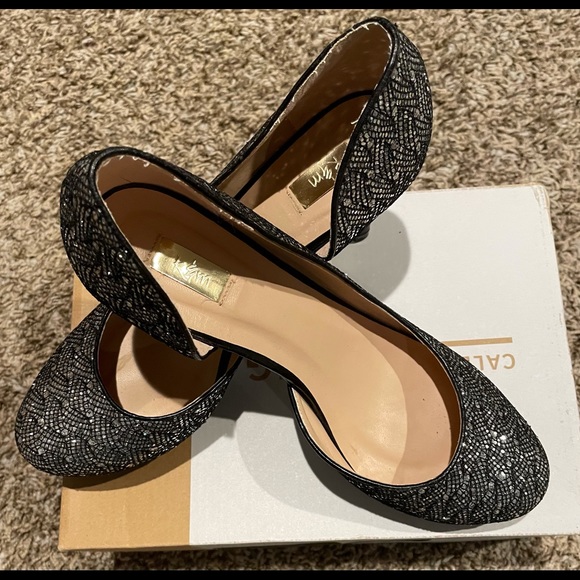 Ladies heels - Picture 2 of 2